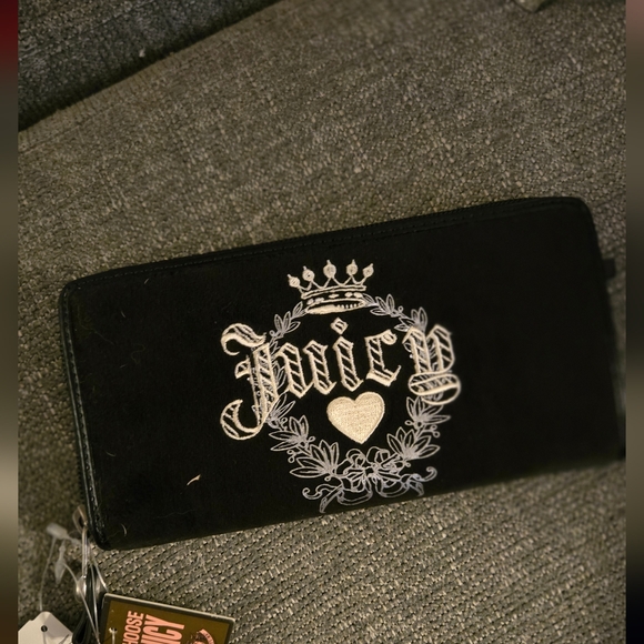 Juicy Couture Accessories - Juicy Couture Black Wallet